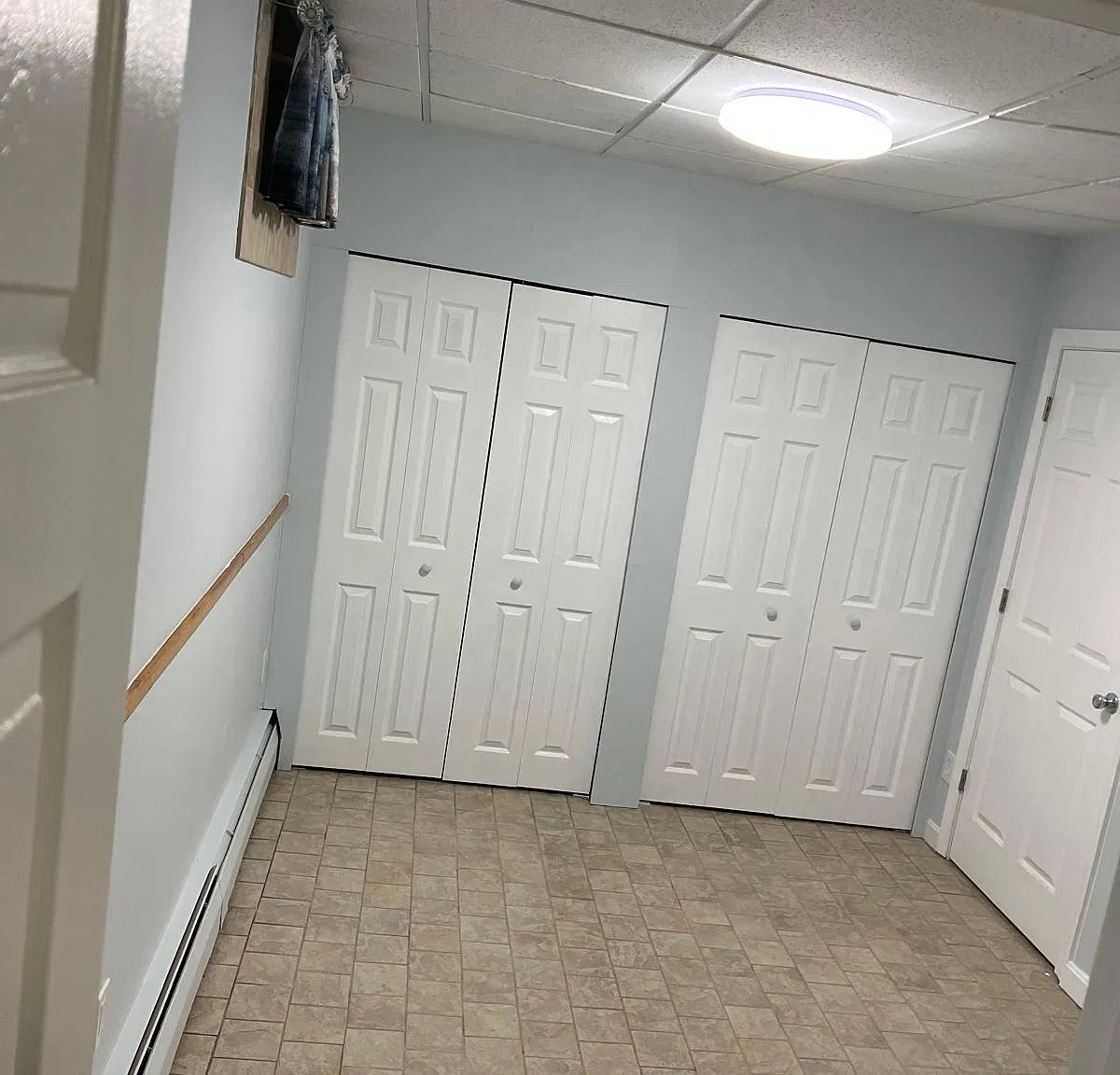 2 bed, 1000 sqft, $2,700 — Photo 2