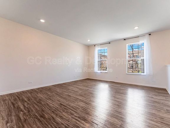 2nd image of 596 Cimmaron Cir