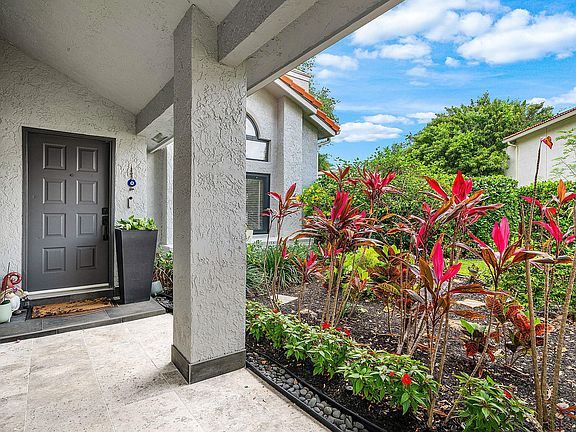 3rd image of 20797 Cabrillo Way