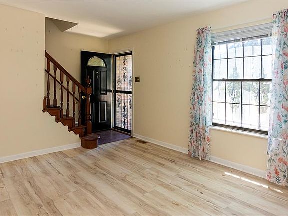 3rd image of 6941 Wise Ave
