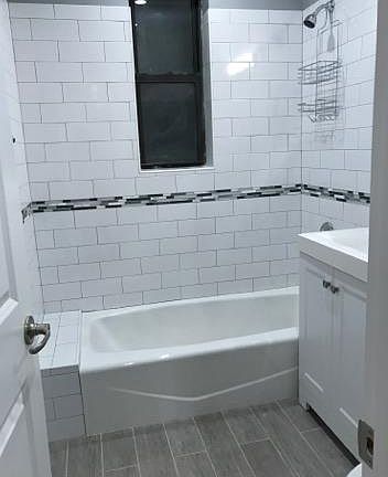 4th image of 1045 65th St #B8