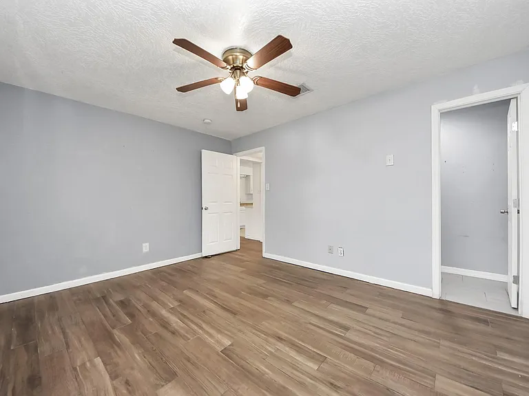 7414 Battlewood Dr — Photo 17