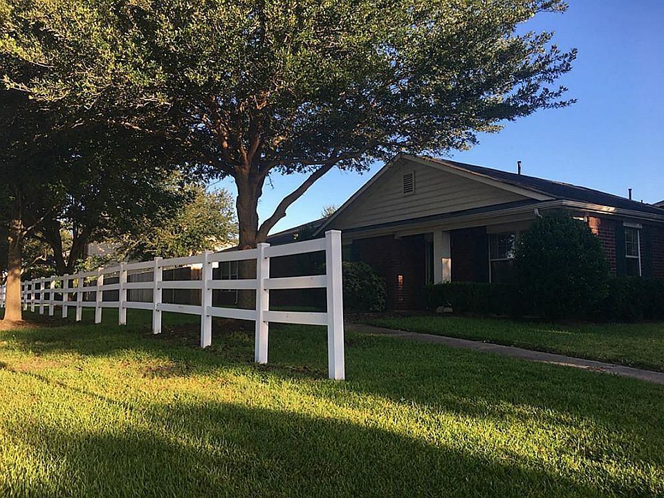 1st image of 3922 Town Park Ln