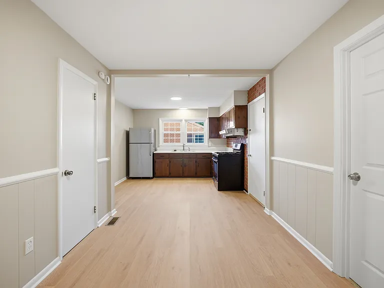 1210 Pansy St — Photo 14