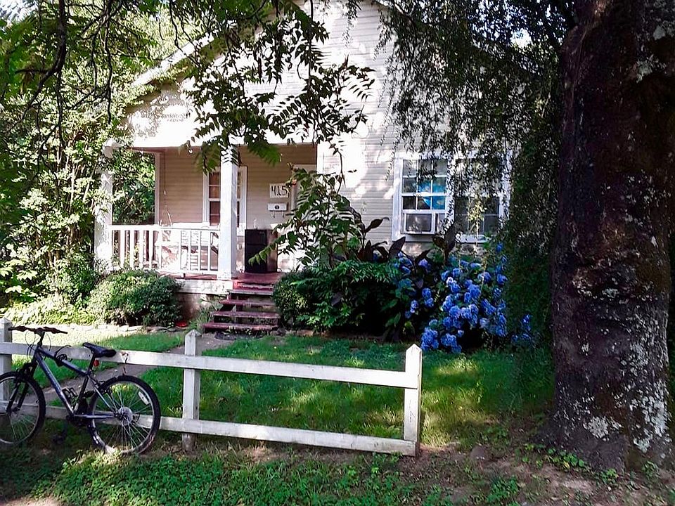 1st image of 415 Hayes St