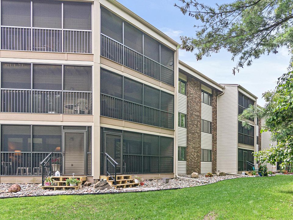 1st image of 3150 Glen Oaks Ave APT 107A