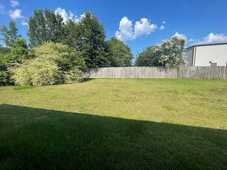 21822 Eastbrook St — Photo 19