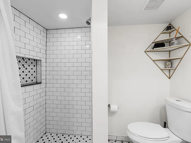 1204A S Bucknell St — Photo 26