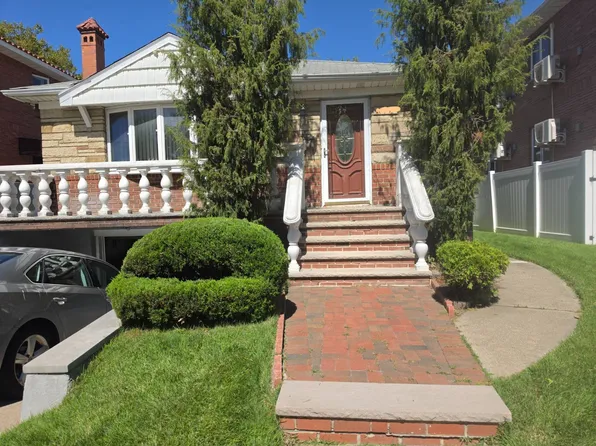 16615 16th Ave, Whitestone, NY 11357
