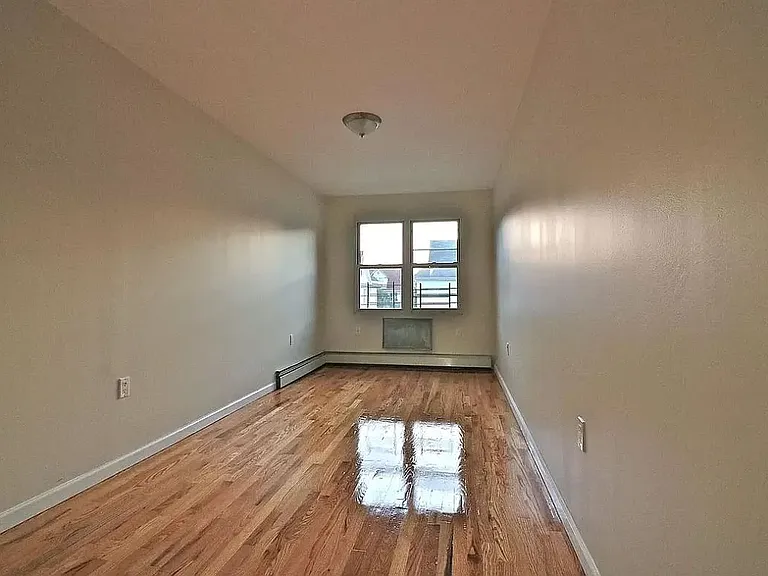 478 E 29th St #3 — Photo 6