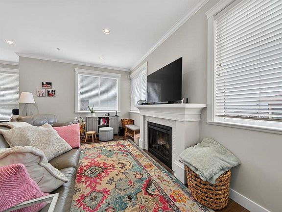 4th image of 10480 248th St #18