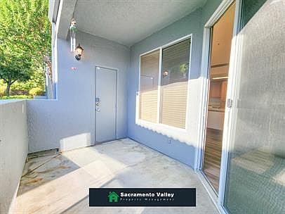 2nd image of 5201 Laguna Oaks Dr Unit 1