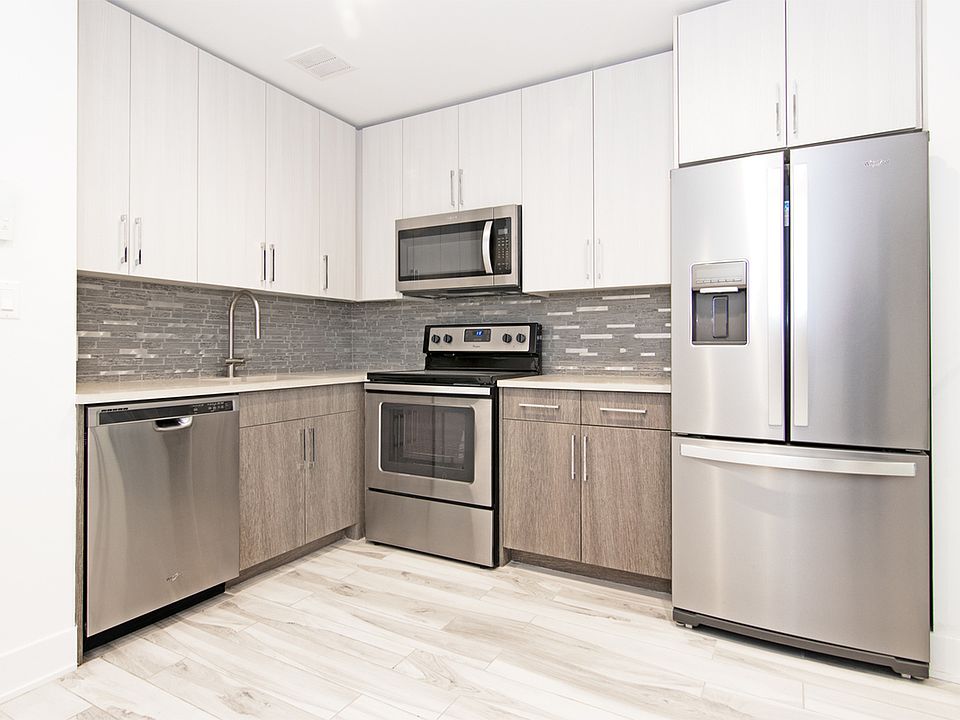 1st image of 27-15 Astoria Blvd #5D