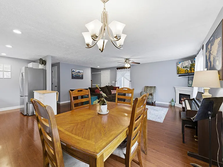 3130 Cockney St — Photo 8