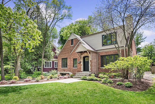 1166 Wade St photo 1