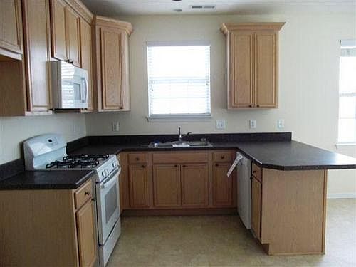 4th image of 1727 White Oak Trl