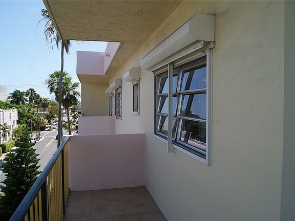 3rd image of 855 Euclid Ave APT 404