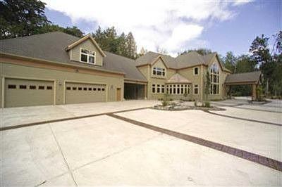 2nd image of 3233 36th Ave NW