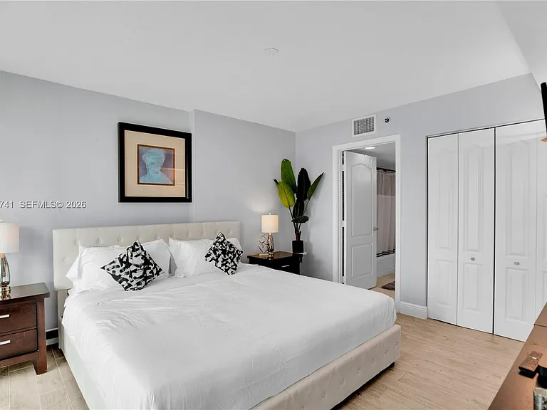 1200 Brickell Bay Dr #3515 — Photo 26