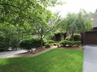 55 N Bayard Ln, Mahwah, NJ 07430