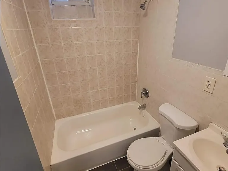 44 4th St #1 — Photo 9