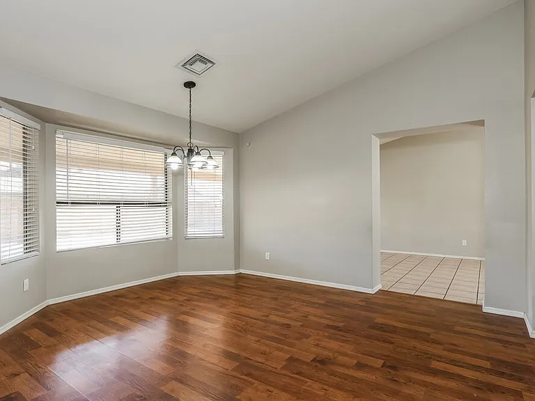 5215 W Diana Ave — Photo 5