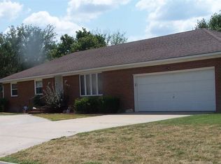 1004 Columbus Ct, Newton, KS 67114