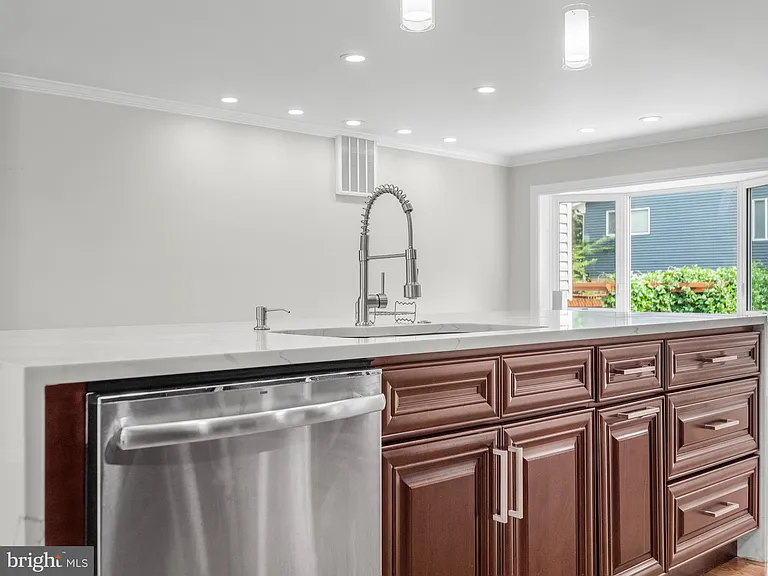 14204 Woodcrest Dr — Photo 12