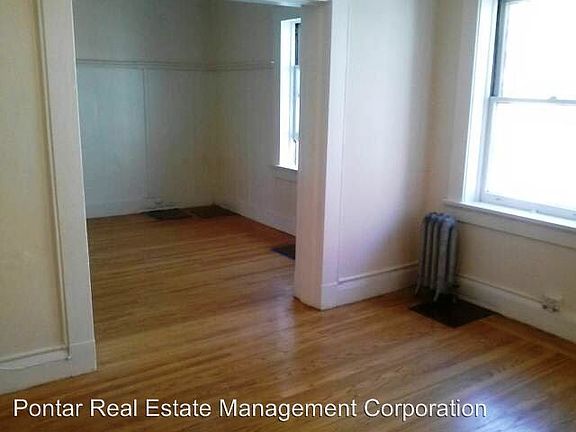 3rd image of 825 Bush St