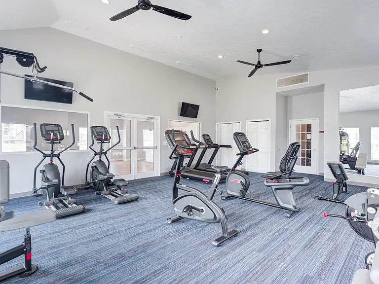 Lake Pointe Apartment Homes — Photo 14
