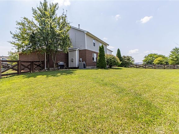 4th image of 8389 S Port Dr