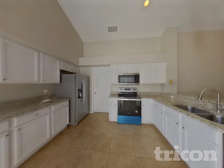 248 Wescliff Dr — Photo 5