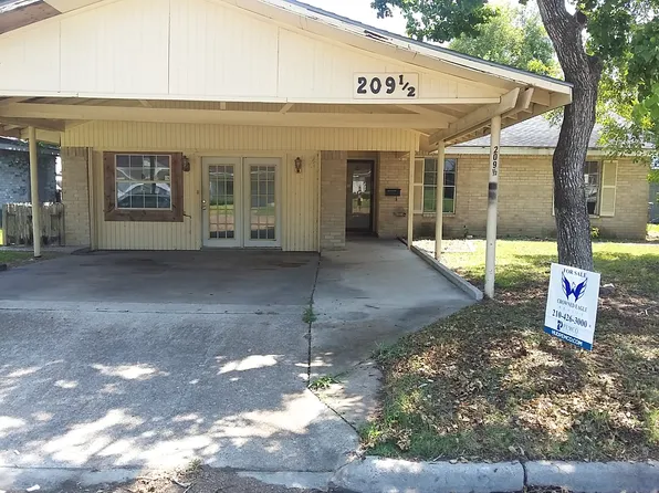 209 Lariat Ln, Victoria, TX 77901