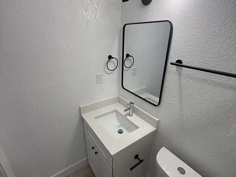 3401 W Union St — Photo 10
