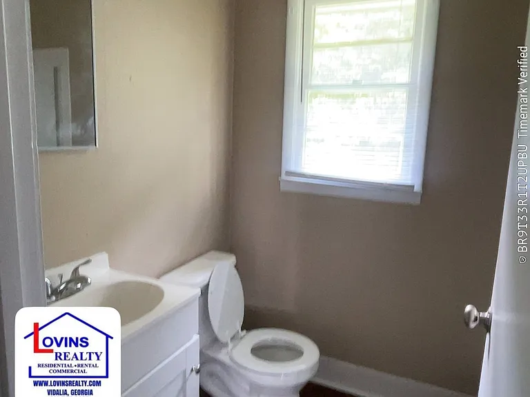 218 Arlington Dr — Photo 6