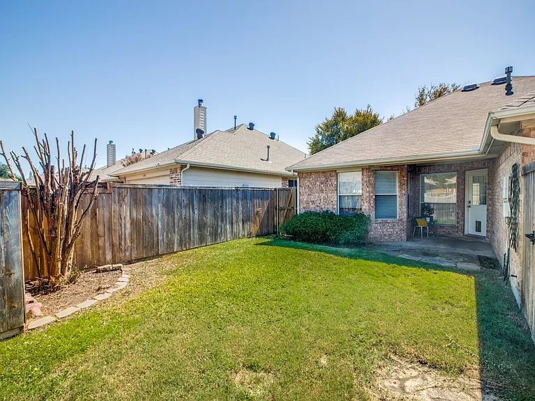 11298 Newberry Dr — Photo 22