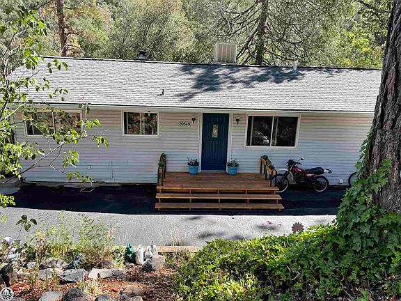 3rd image of 20549 Canyonview Dr