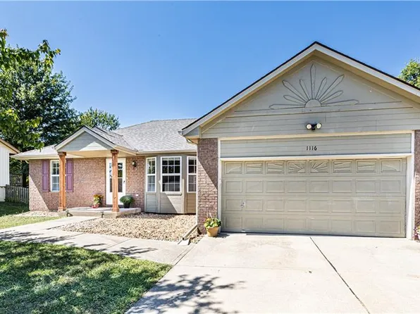 1116 NE Green St, Lees Summit, MO 64086