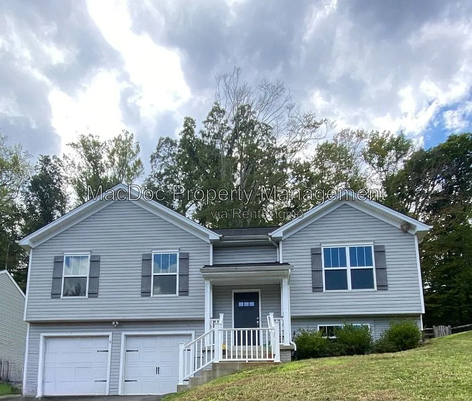 4 bed, 3.0 bath, 2190 sqft, $2,895 — Photo 1