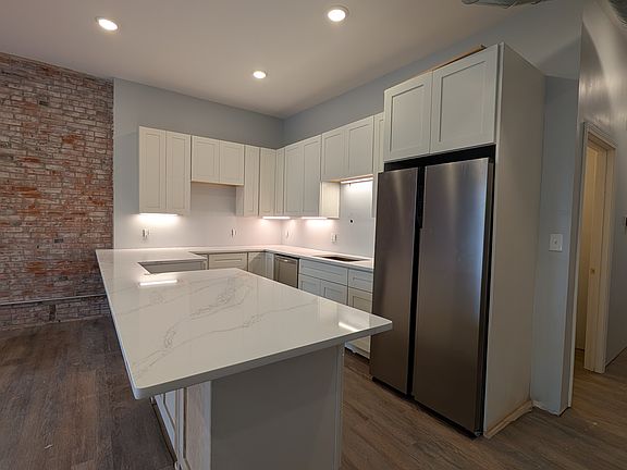3rd image of 2239-2241 S Grand Blvd #2241A