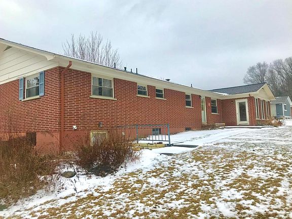 2nd image of 49 Gill Ln