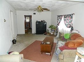 5th image of 638 W Wendell St
