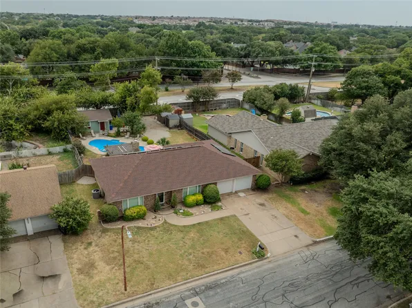 4128 Longleaf Ln, Fort Worth, TX 76137