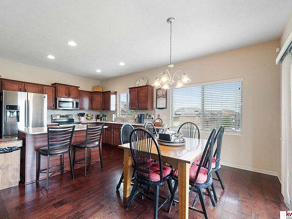 5th image of 17575 Grand Ave