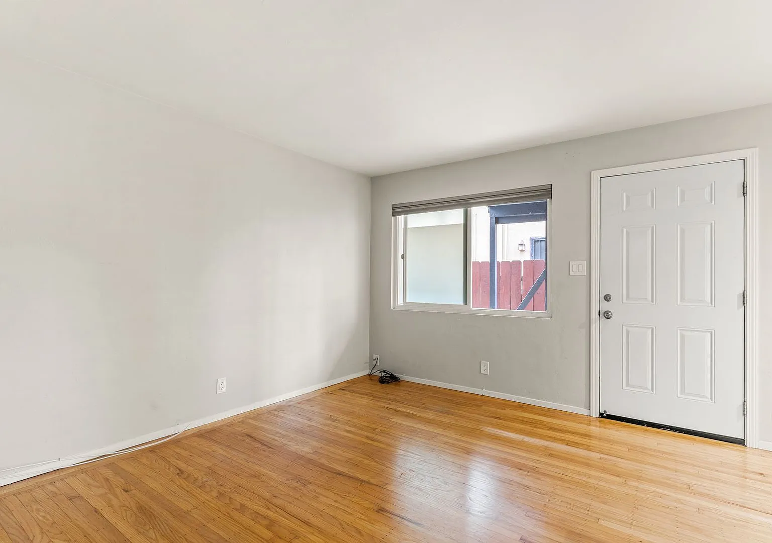 Modern Renovated 1-Bedroom in Oakland | Designer Kitchen & Gated Community — Photo 3