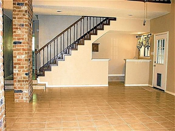 5th image of 10511 Normont Dr