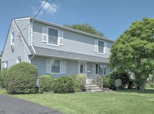 23 Bromley Pl, Bloomfield, NJ 07003