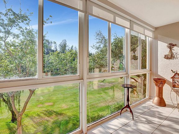 3rd image of 1110 SW 125th Avenue #305M
