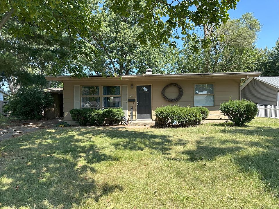 1st image of 3237 Oxford Ln