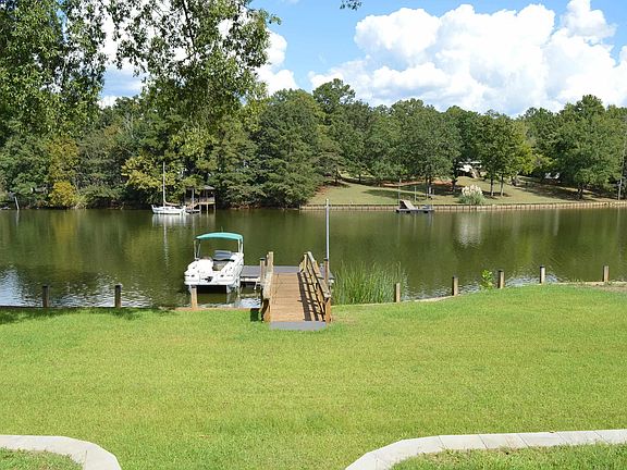 3rd image of 331 Rolling Hills Rd
